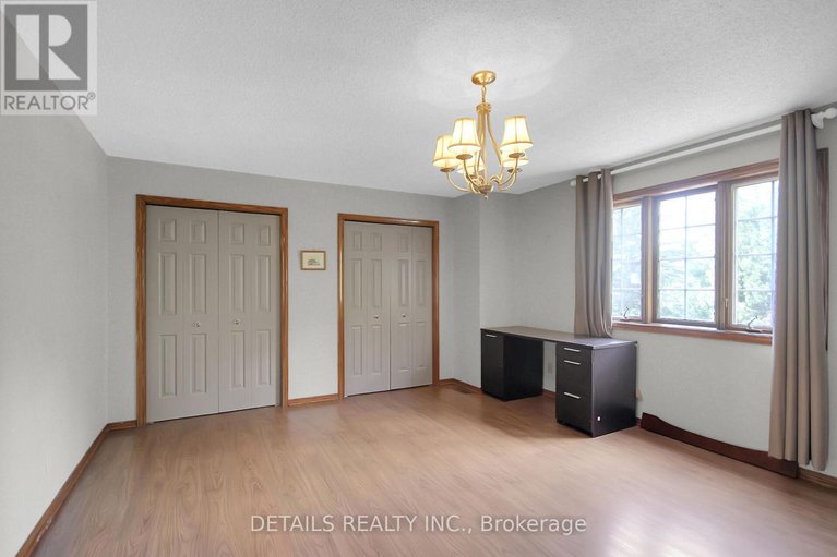 28573377/1341-shylo-crescent/manotick-east-to-manotick-station/ottawa/ontario/K4M1B7_33