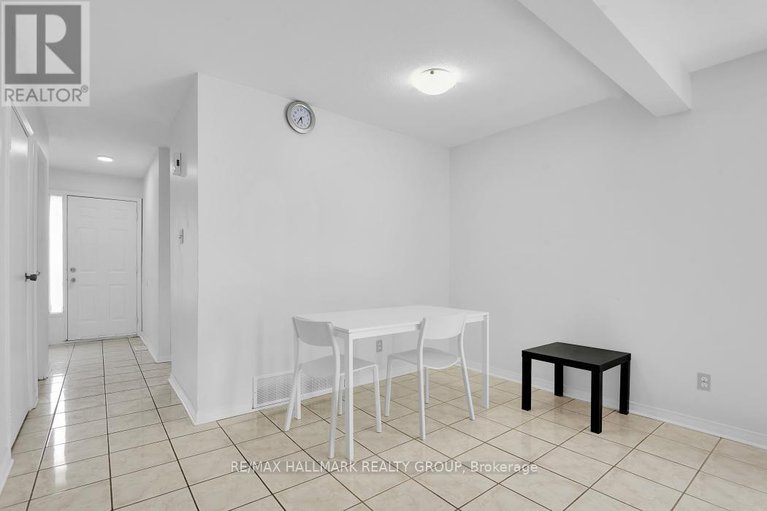 29235947/81-2772-pimlico-crescent/emerald-woodssawmill-creek/ottawa/ontario/K1T2A8_12