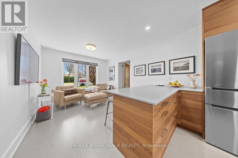 29643562/1912-oakdean-crescent/beacon-hill-north/ottawa/ontario/K1J6H3_15