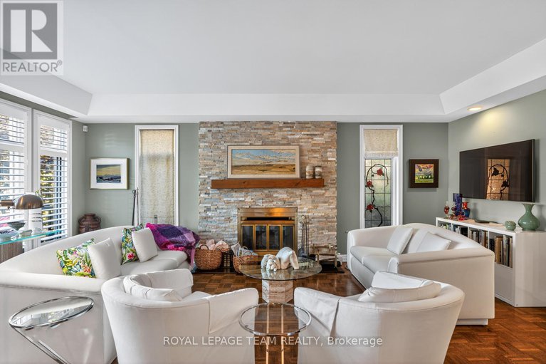 28984788/19-bittern-court/rockcliffe/ottawa/ontario/K1L8K9_18