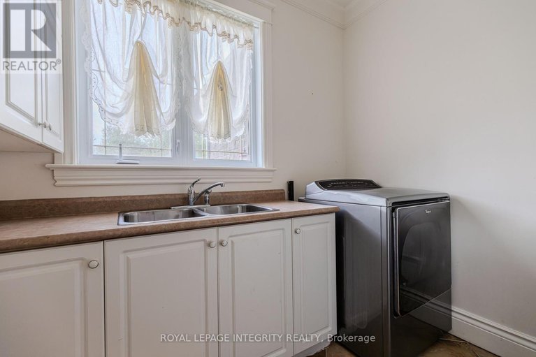 28879207/5884-earlscourt-crescent/manotick-east-to-manotick-station/ottawa/ontario/K4M1K2_20