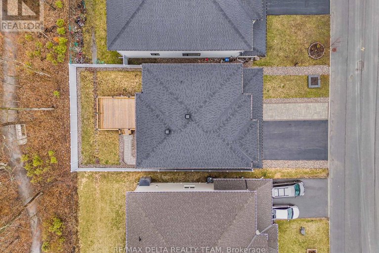 29613825/39-angel-heights/stittsville-south/ottawa/ontario/K2S2N2_40