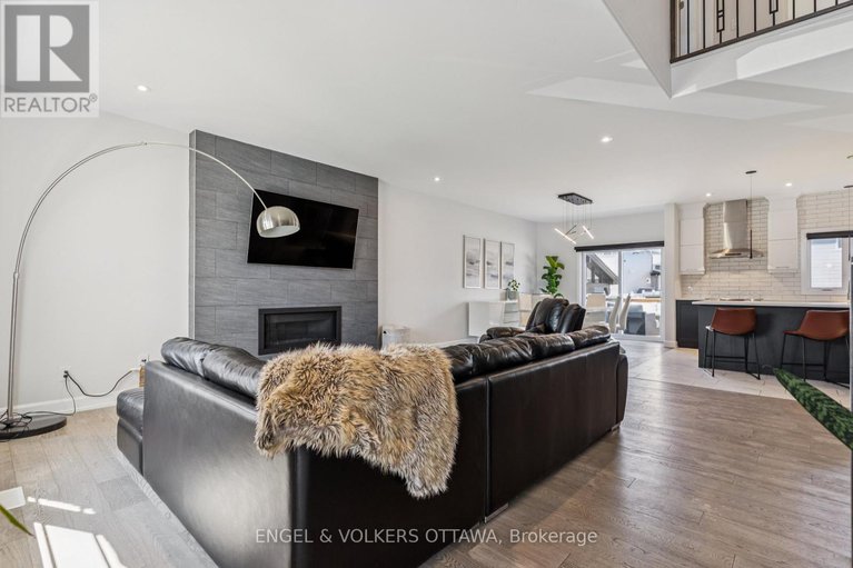 28649203/529-lucent-street/village-of-russell/russell/ontario/K4R0G3_5