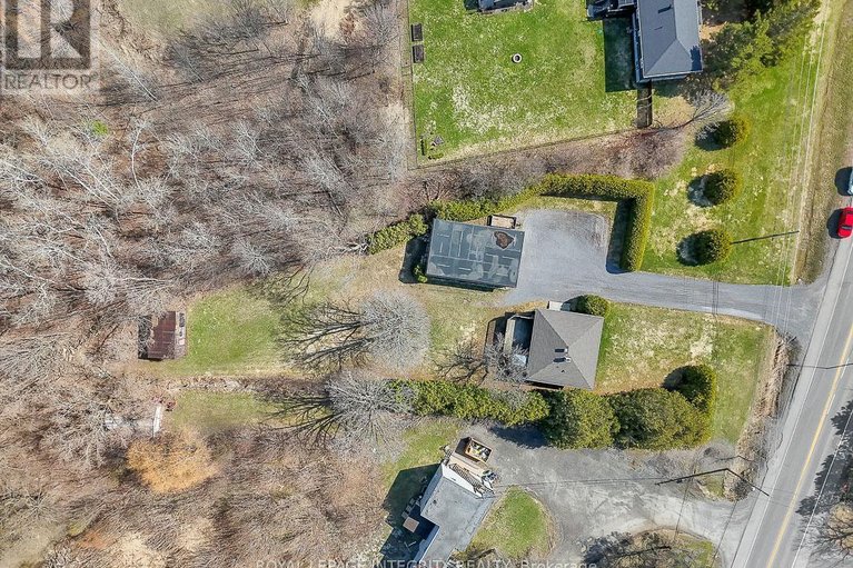 29652812/1099-old-montreal-road/camelot/ottawa/ontario/K4A3N6_11