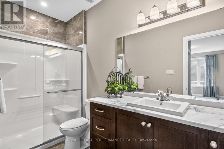 28914598/88-des-rails-street/town-of-rockland/clarence-rockland/ontario/K4K0K2_21