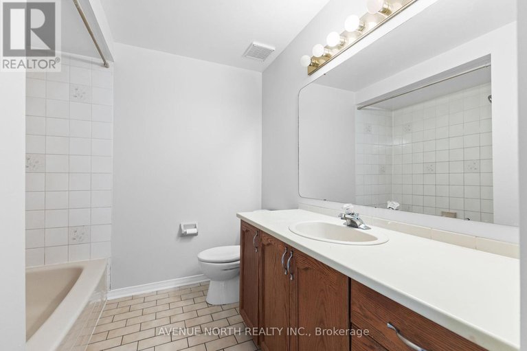 28468881/23-45-wrenwood-crescent/centrepointe/ottawa/ontario/K2G5V4_31