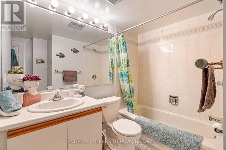 29514984/103-555-wilbrod-street/sandy-hill/ottawa/ontario/K1N5R4_30