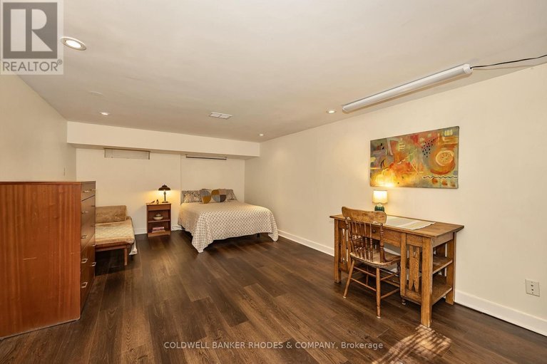 29667356/592-besserer-street/sandy-hill/ottawa/ontario/K1N6C9_32