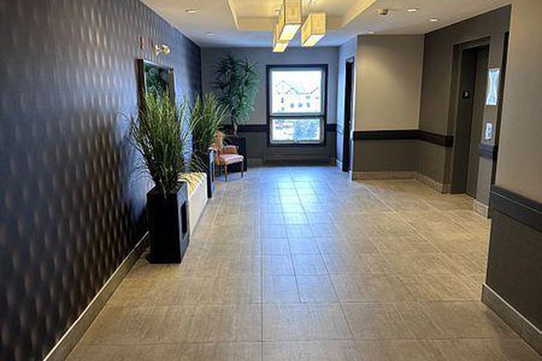 28729482/202-120-prestige-circle/chatelaine-village/ottawa/ontario/K4A1B4_24