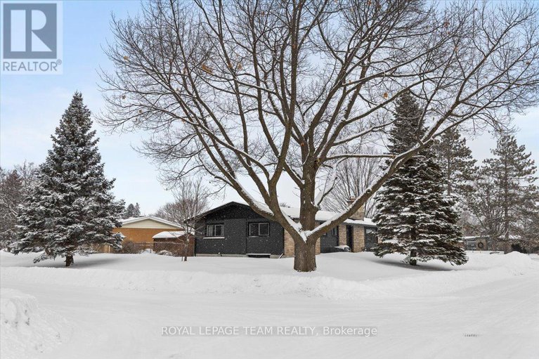 29297114/20-whitburn-crescent/crystal-beach/ottawa/ontario/K2H5K6_3