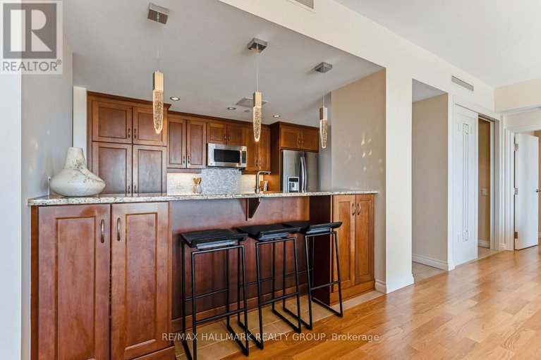 28613600/1404-90-george-street/lower-townbyward-market/ottawa/ontario/K1N0A8_14