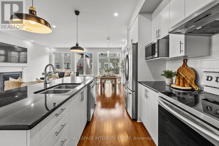 28798693/98-jardiniere-street/remainder-of-stittsville-area/ottawa/ontario/K2S2K2_13