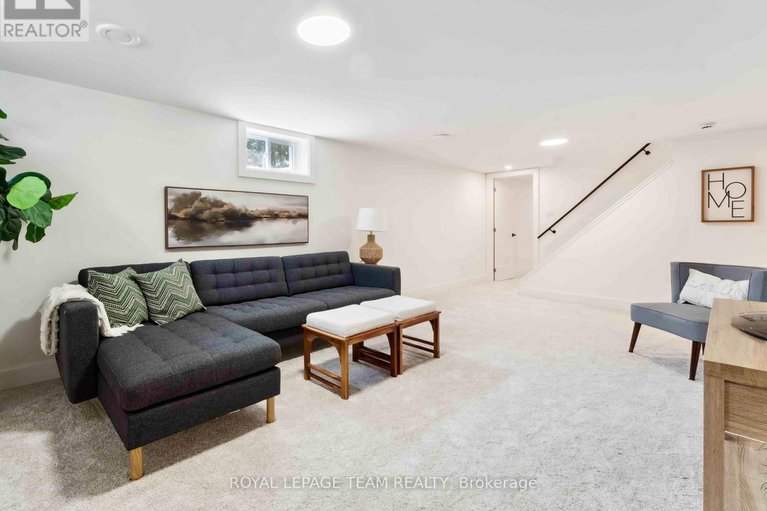 28439592/5282-hillcrest-drive/manotick-long-island-nicholls-island/ottawa/ontario/K4M1E9_28