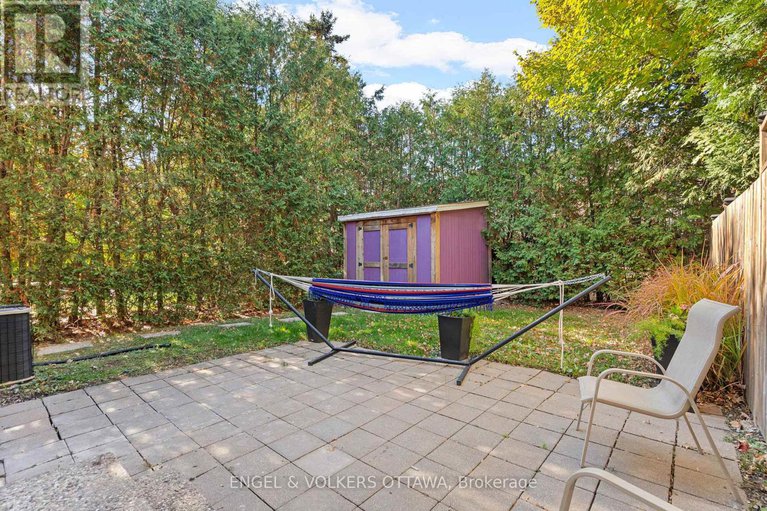 29006192/1540-mimosa-avenue/riverview-park/ottawa/ontario/K1G4C9_37