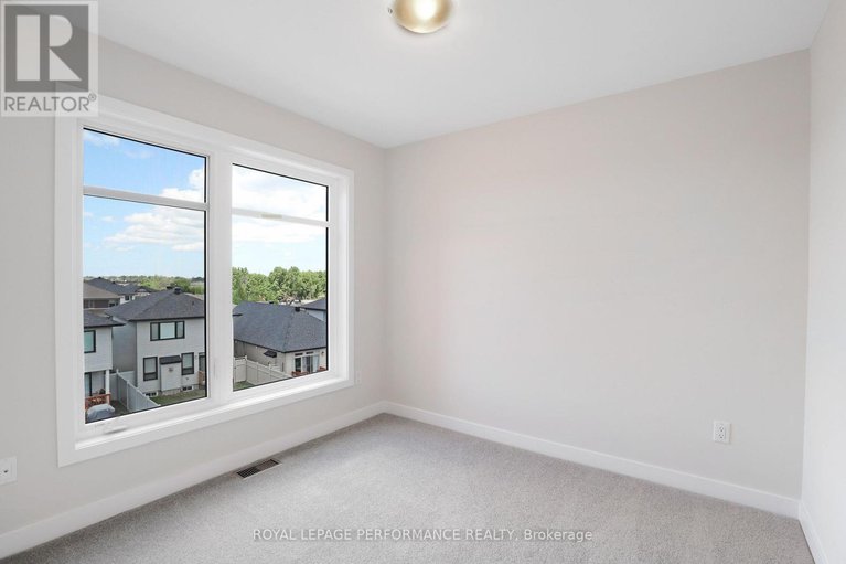 29146990/1220-flycatcher-private/blossom-parkkemp-parkfindlay-creek/ottawa/ontario/K1X0M7_29