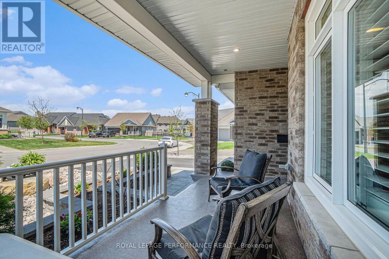 28336661/82-kayenta-street/remainder-of-stittsville-area/ottawa/ontario/K2S2K7_5