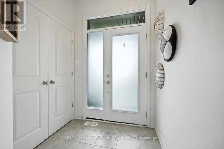 28722166/391-cornice-street/mer-bleuebradley-estatesanderson-park/ottawa/ontario/K1W0P7_13