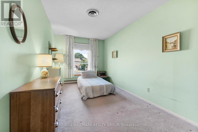 28818495/26-c-arnold-drive/arbeatha-park/ottawa/ontario/K2H6V9_24