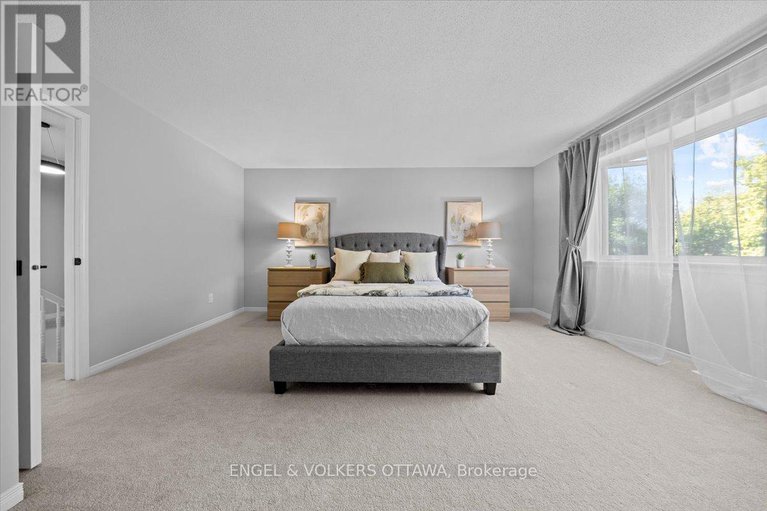 28652467/107-redpath-drive/pheasant-run/ottawa/ontario/K2G6K4_22