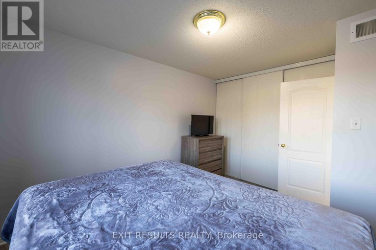 28125818/2056-dorima-street/avalon-east/ottawa/ontario/K4A4E8_24
