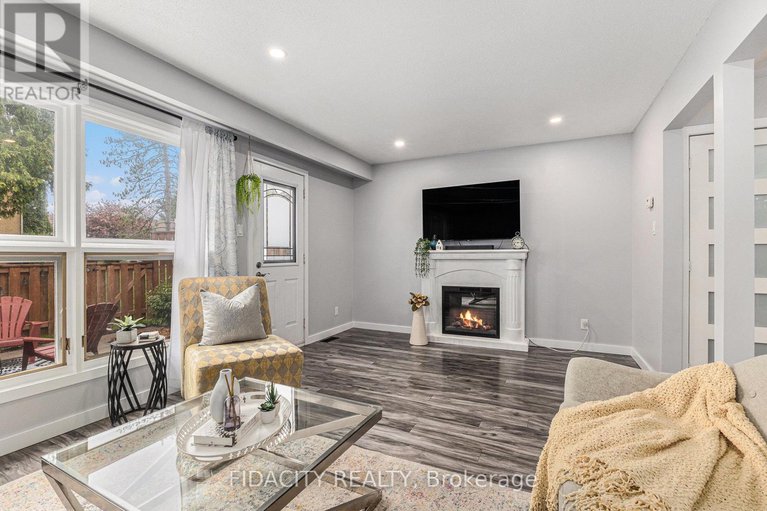 28360689/19-carmichael-court/beaverbrook/ottawa/ontario/K2K1K1_7