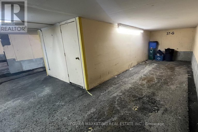 29358160/37g-robinson-avenue/sandy-hill/ottawa/ontario/K1N8N8_20