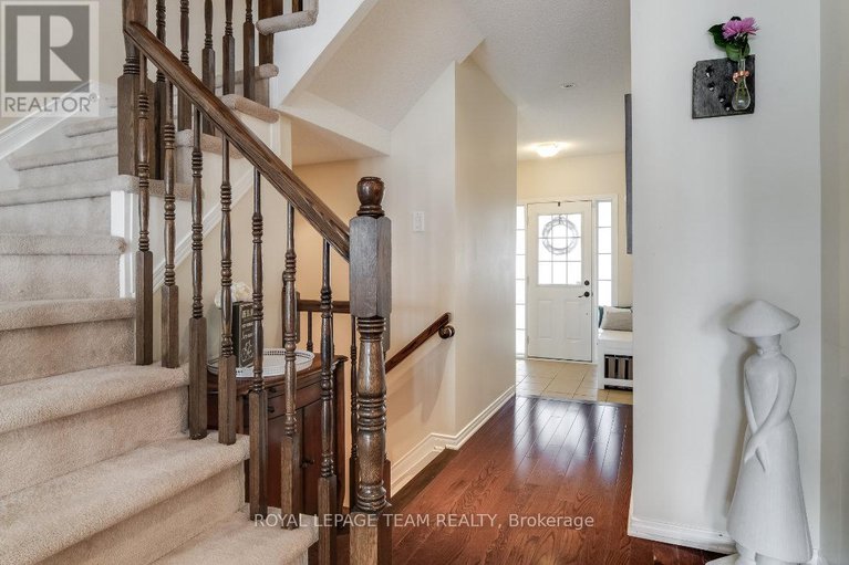 29094729/404-heathrow-private/stittsville-south/ottawa/ontario/K2S0M9_4