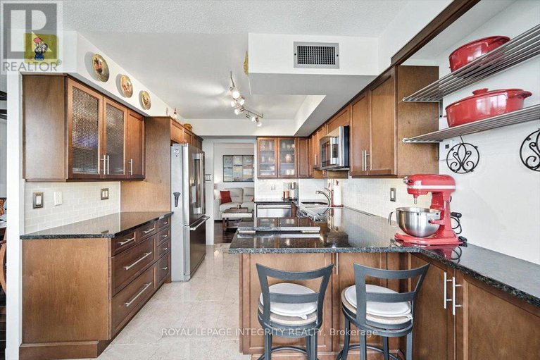 28623430/1603-1500-riverside-drive/riverview-park/ottawa/ontario/K1G4J4_17