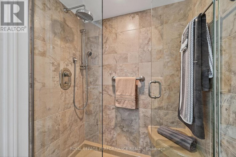 28999707/203-120-darlington-private/hunt-clubwestern-community/ottawa/ontario/K1V0X5_36