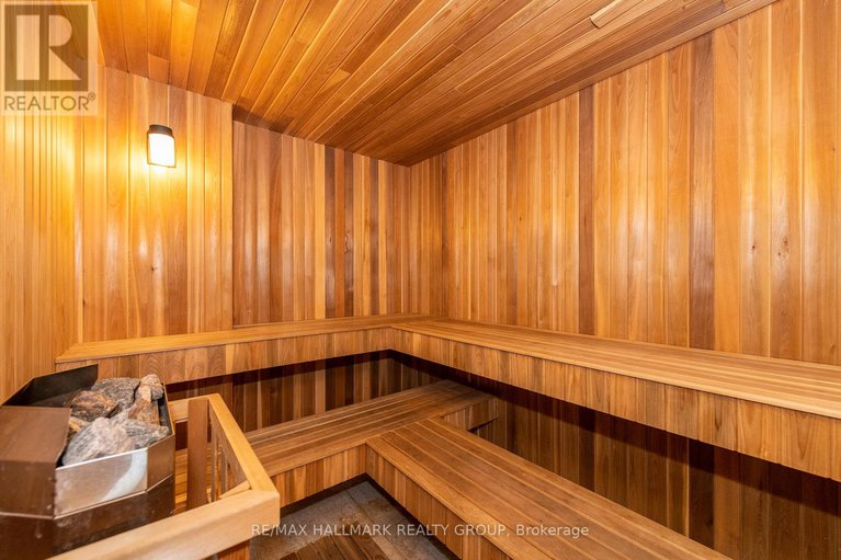 28537362/ph1-2702-242-rideau-street/sandy-hill/ottawa/ontario/K1N0B7_45