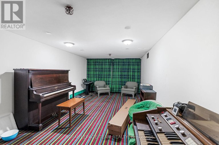 29180471/101-20-the-driveway-drive/ottawa-centregolden-triangle/ottawa/ontario/K2P1C8_37