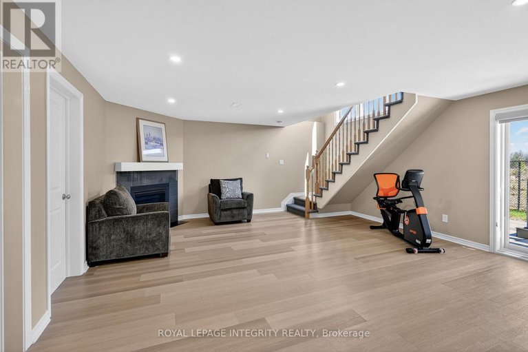 29648625/724-parade-drive/stittsville-south/ottawa/ontario/K2S0Z4_37