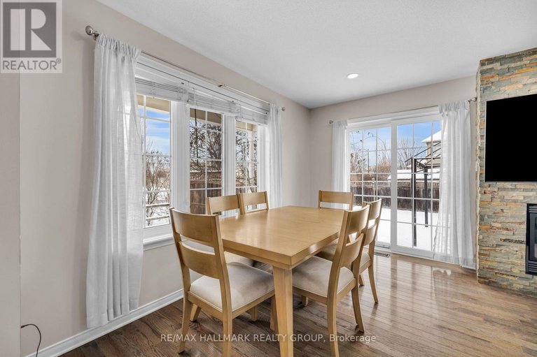 29225790/320-silbrass-private/stonebridge/ottawa/ontario/K2J5M5_17