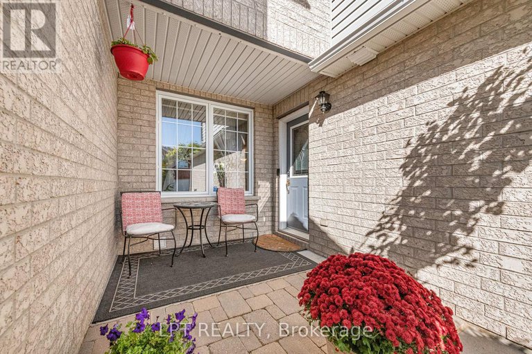 28989666/16-calaveras-avenue/longfields/ottawa/ontario/K2J4Z8_2