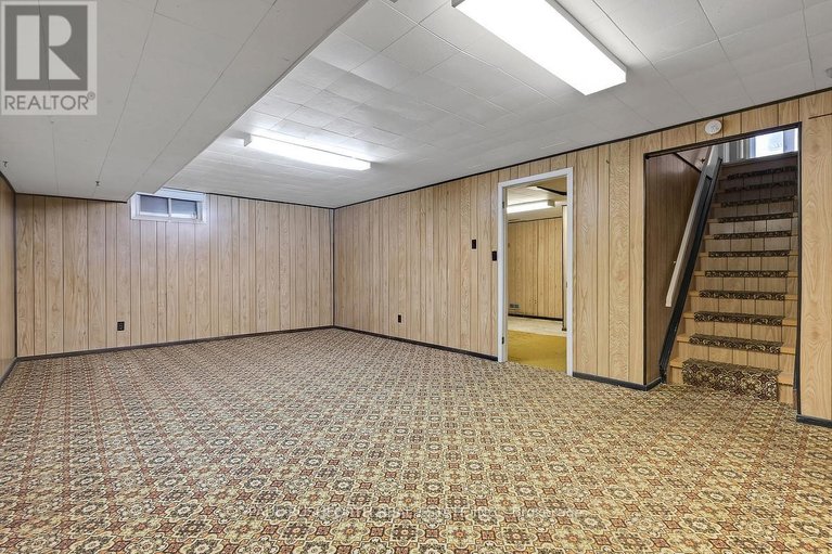 29628784/302-roxdale-avenue/bilberry-creekqueenswood-heights/ottawa/ontario/K1E1T8_27