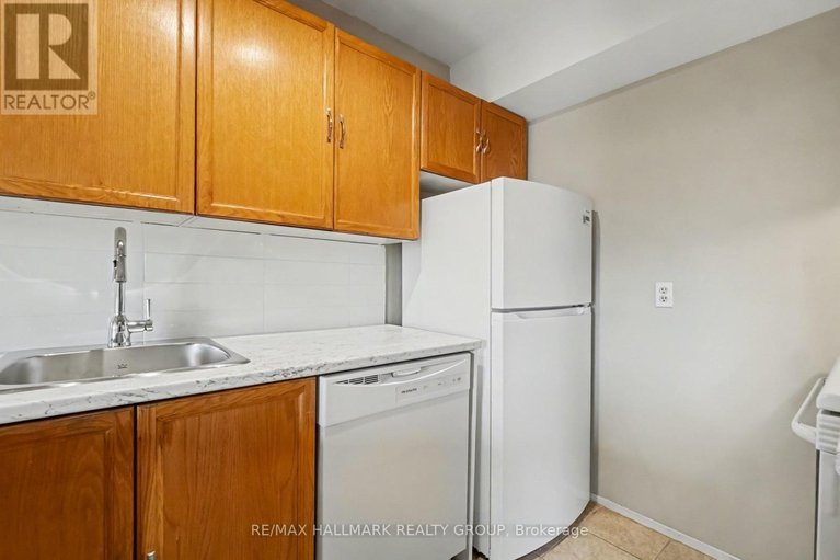 29555971/306-316-savard-avenue/vanier/ottawa/ontario/K1L7S2_12