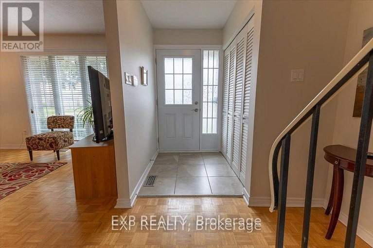 29464156/422-kintyre-private/carleton-square/ottawa/ontario/K2C3M7_3