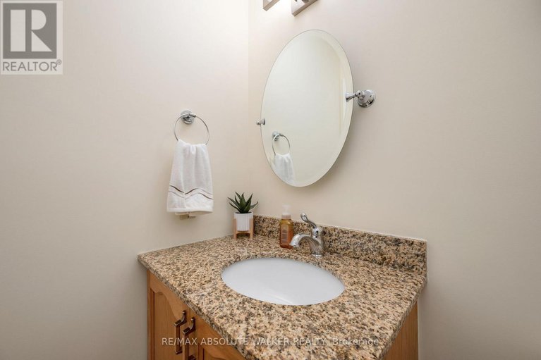 29374387/6169-oak-meadows-drive/chapel-hill/ottawa/ontario/K1C7G8_17