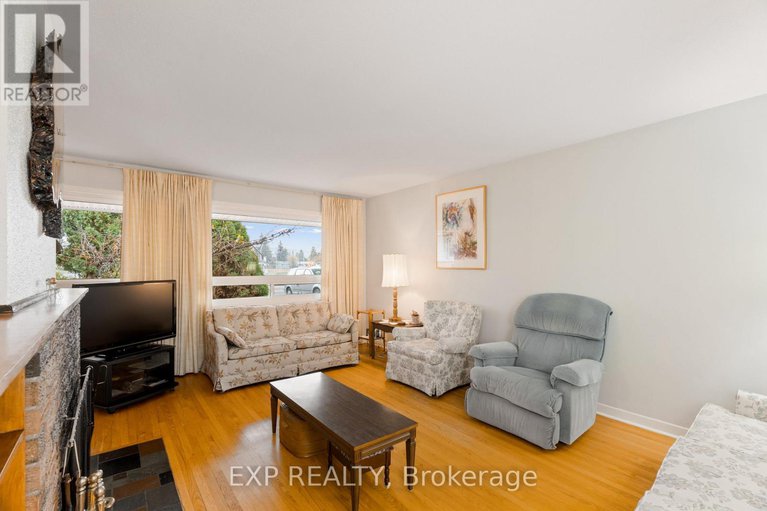 29114115/1233-meadowlands-drive-e/city-viewskylinefisher-heightsparkwood-hills/ottawa/ontario/K2E6K2_11