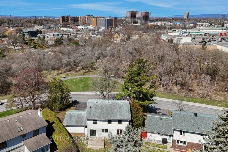 29636036/38-beaver-ridge/city-viewskylinefisher-heightsparkwood-hills/ottawa/ontario/K2E6C7_42