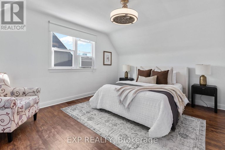 29269814/576-donald-street/overbrookcastle-heights/ottawa/ontario/K1K1L6_18