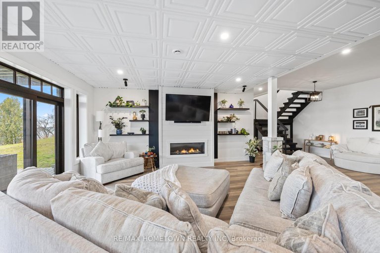 29416154/5-shoreside-way/augusta-twp/augusta/ontario/K6V5T1_37