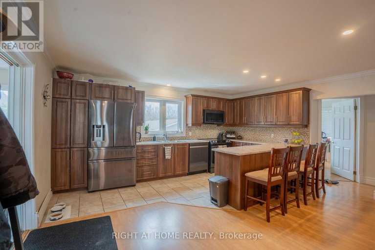 29637005/682-henri-circle/town-of-rockland/clarence-rockland/ontario/K4K1C4_2
