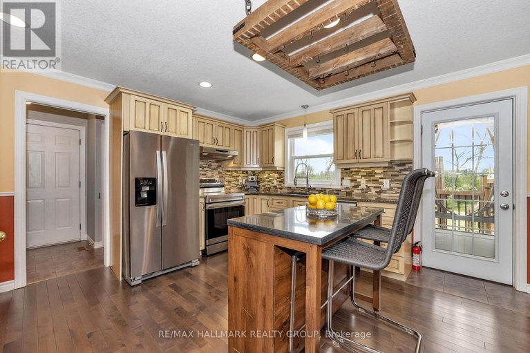 28370702/3-cheyenne-trail/augusta-twp/augusta/ontario/K6V5T2_10