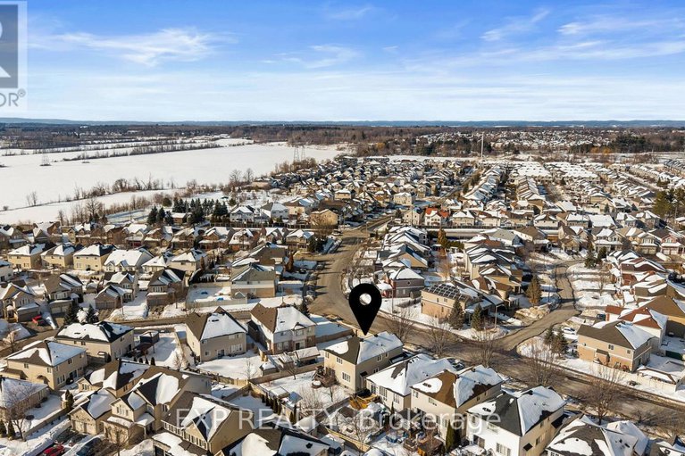 29385318/117-joshua-street/mer-bleuebradley-estatesanderson-park/ottawa/ontario/K1W0A4_48