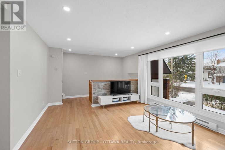 29110852/b-3-banner-road/sheahan-estatestrend-village/ottawa/ontario/K2H8T3_20