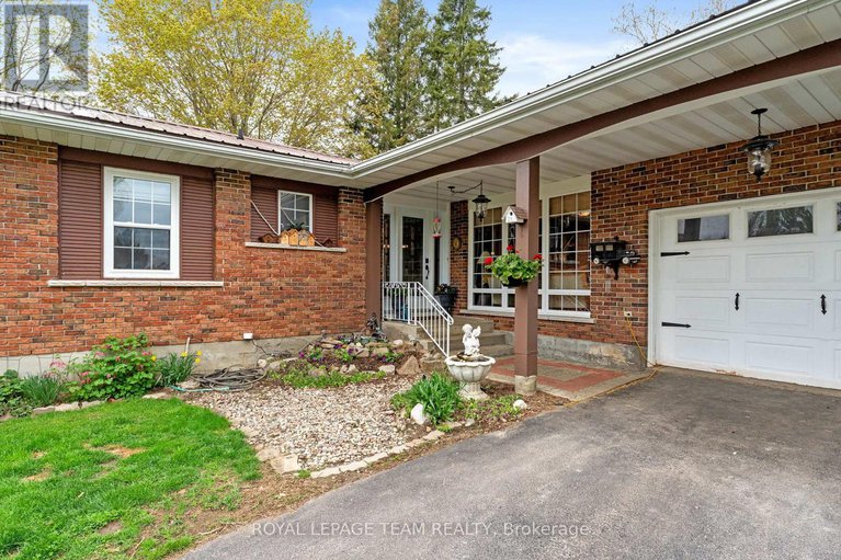28299232/2915-county-rd-20-road/north-grenville-twp-kemptville-south/north-grenville/ontario/K0G1J0_37