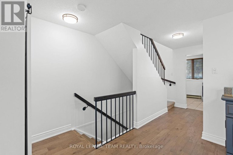 28691026/b-6501-bilberry-drive/convent-glen-north/ottawa/ontario/K1C4N4_11