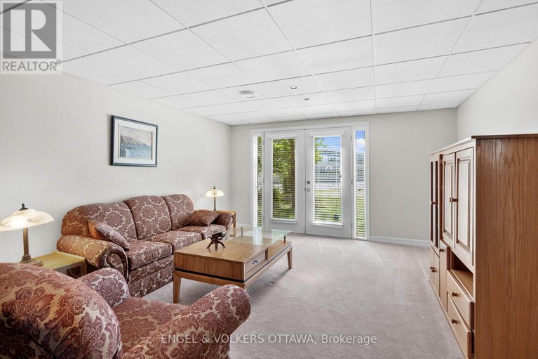 28655114/120-manorhill-private/urbandale-acres/ottawa/ontario/K1H2J4_32