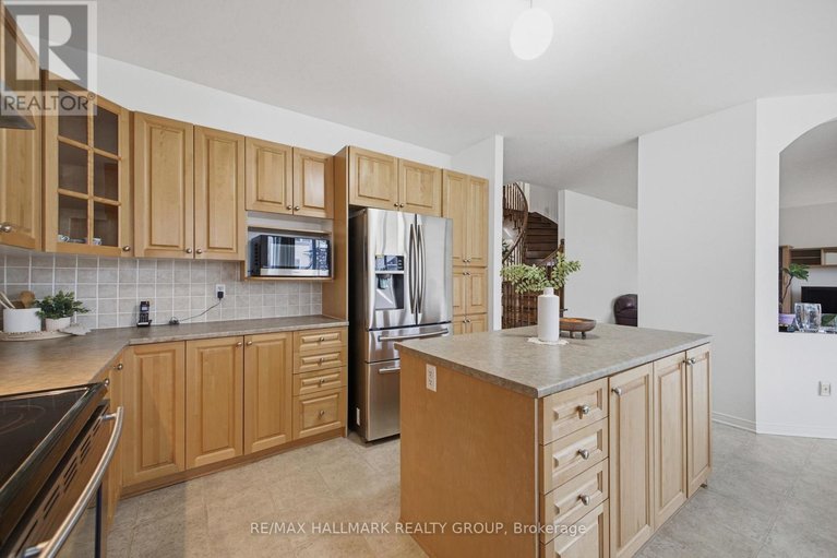 29599648/747-larcastle-circle/avalon-east/ottawa/ontario/K4A4Z2_16